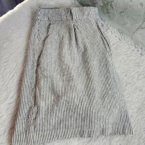 Old Navy Gray/Off-White Striped Linen Shorts